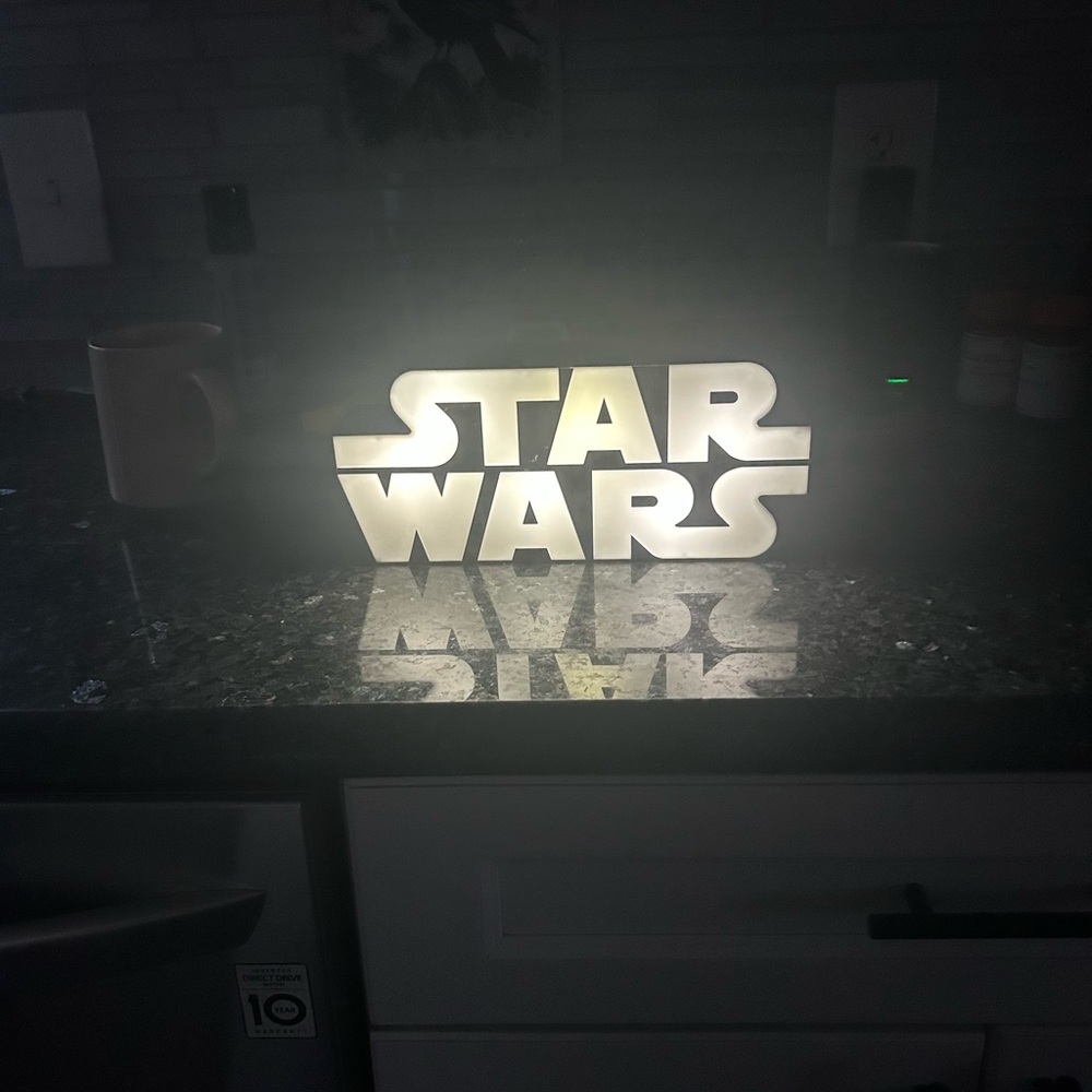 Paladone Star Wars Logo Light - Wall Mountable & Freestanding